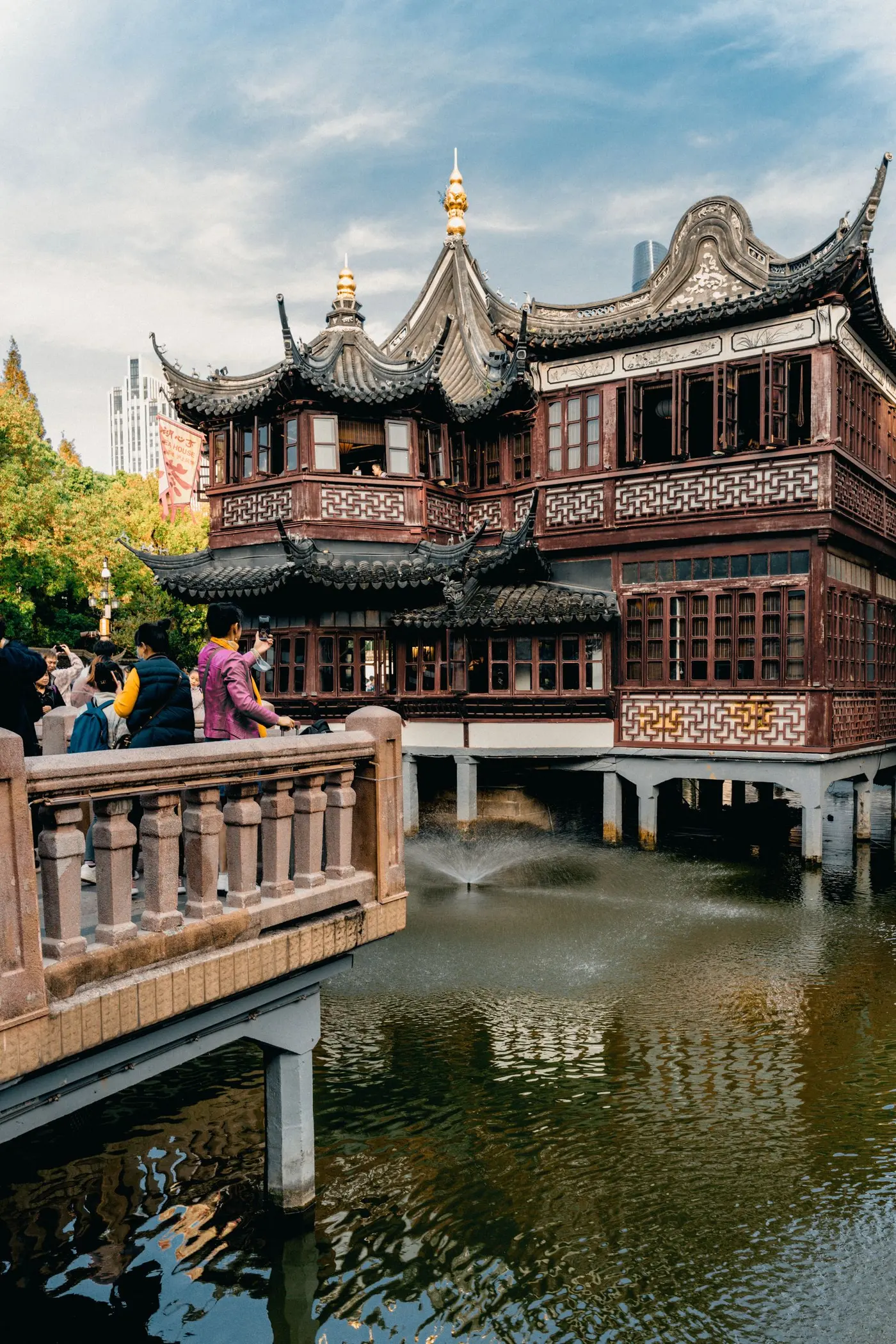 Zhujiajiao water town day trip
